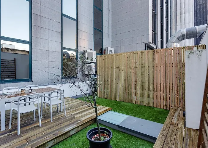 Hopstays Wine Cellars - With Terrace * بورتو