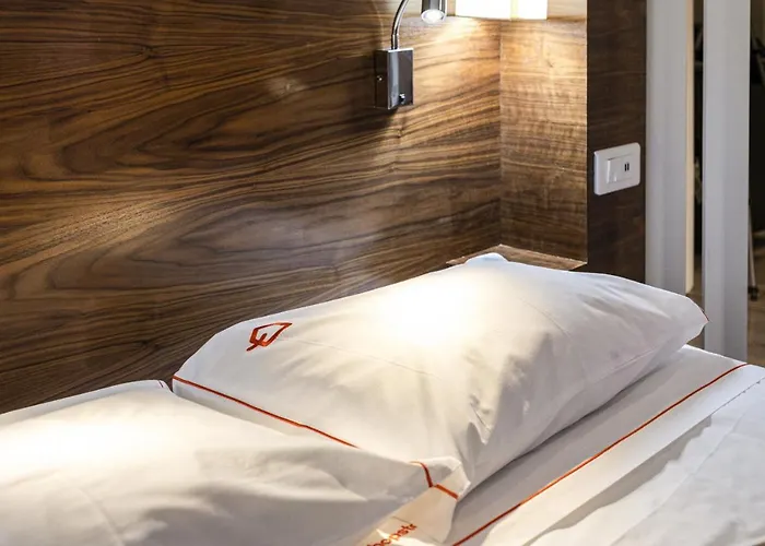 Hopstays Wine Cellars - With Terrace * بورتو