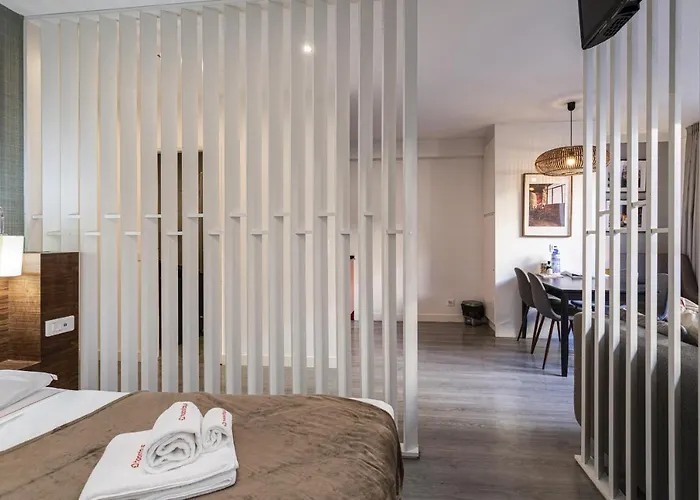 شقة Hopstays Wine Cellars - With Terrace